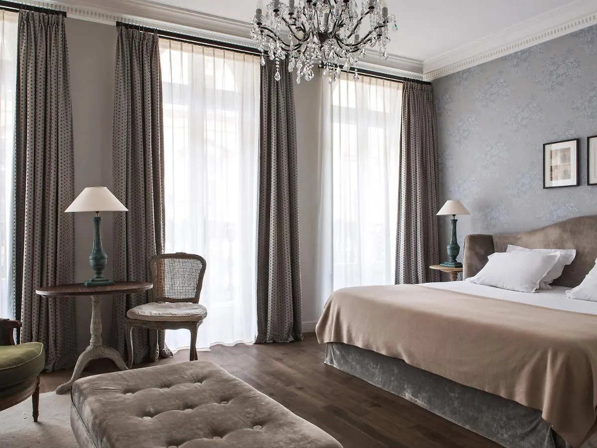 New Hotel Roblin Paris