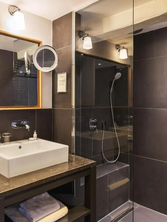 New Hotel Roblin Paris