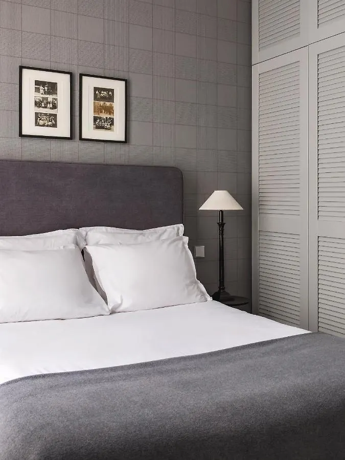 New Hotel Roblin Paris