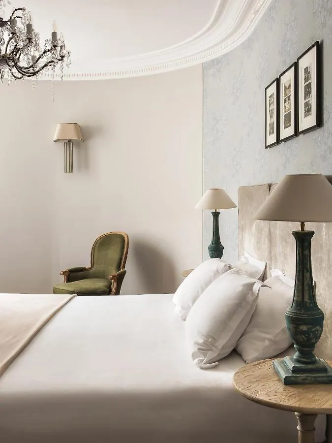 New Hotel Roblin Paris