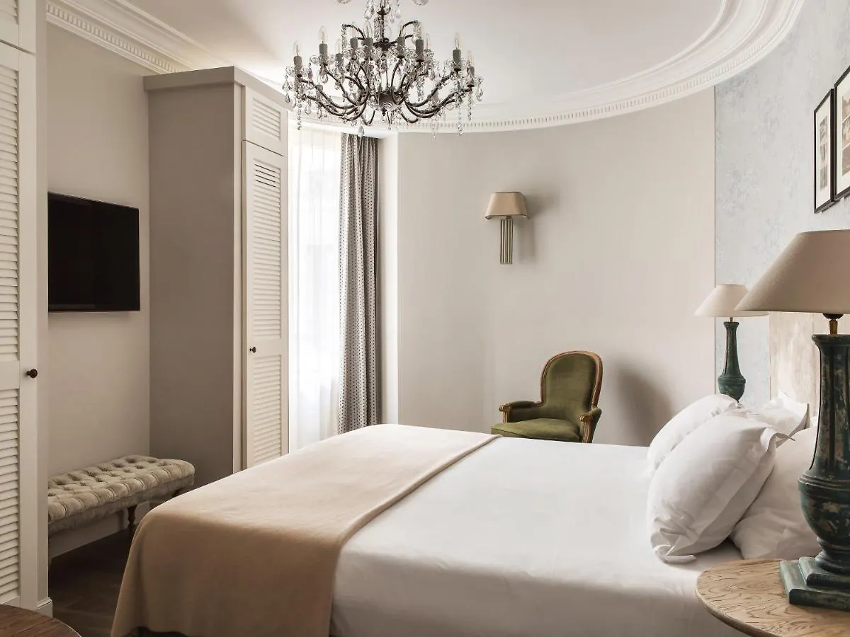 New Hotel Roblin Paris 4*,