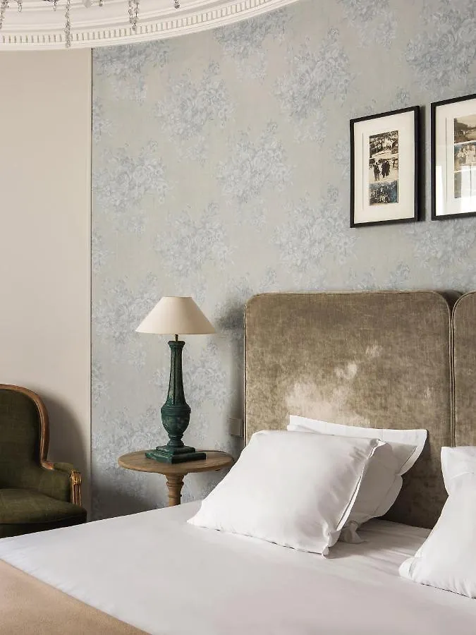 New Hotel Roblin Paris